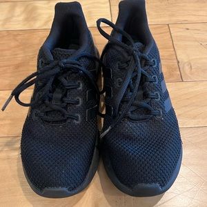 Kid’s Adidas Boost Tennis size 3.5